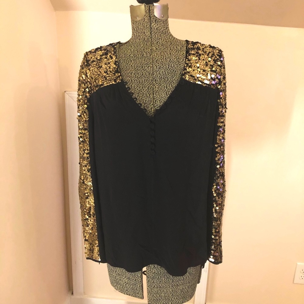 Glam BCBG Max Azria NWT Sequin Top